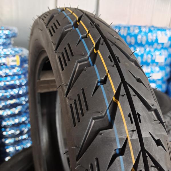 90/90-14 Motorcycle Tyres Tube Tire with Speed Rate of 150km/h and Durable Casing