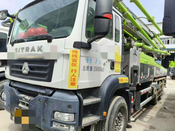 Camion pompe à béton d'occasion Zoomlion 2020 ZLJ5351THBKE 50m sur châssis Sitrak pour travaux de construction lourds