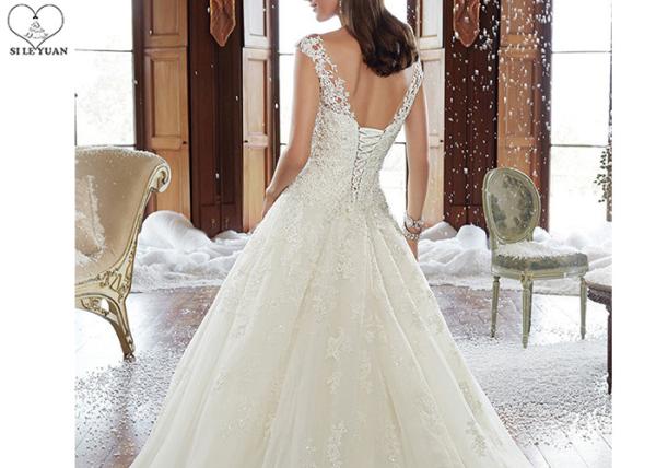 Sleeveless Long Tail Bridal Gown , Ivory Lace Wedding Dress Back Bandage Style