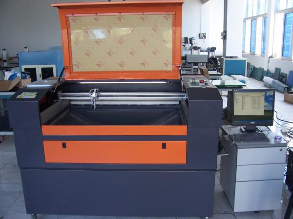 Leather CO2 Laser Engraving And Cutting Machine 200 X 200 mm Marking Range