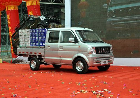 Sinotruk CDW 4x2 Mini Cargo truck Chinese pickup truck low price for sale