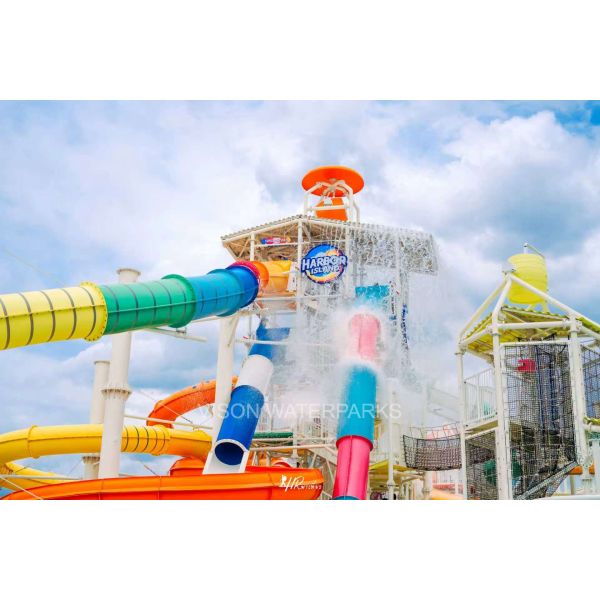 Customized Theme Gigantic Water House Aqua Playground with 1200 Riders Capacity and Hot-Dip Galvanized Steel