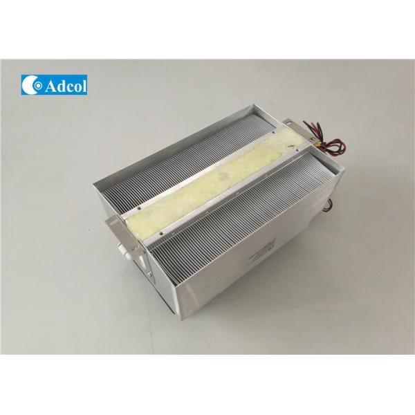 Термоэлектрический жидкостный охладитель с насосным устройством охлаждения жидкости на воздух