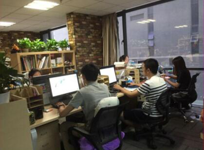 Рубашки поло гольфа логотипа изготовителя фабрики OEM изготовленные на заказ быстро сушат длинных людей рубашек рукава