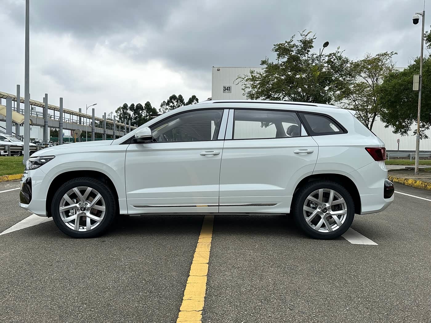 Jetta VS7 280TSI Manual Pioneer Edition 1.4T Turbo Mid Size SUV 150Ps 5MT 5 Seat Family Vehicle