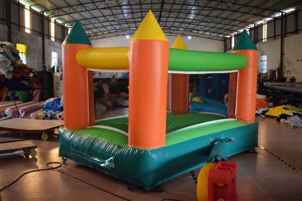 Mini pula-pula inflável castelo para crianças do jardim de infância de 3 a 5 anos de capacidade
