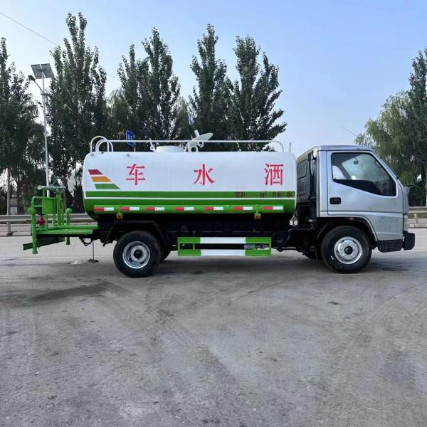 5000 литровый водяной грузовик с очистителем воды и максимальным крутящим моментом 2000-2500 Нм