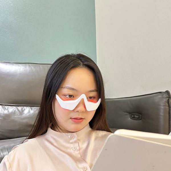 3D LED Red Light Therapy Ems Micro-current Eye Massager Remove Dark Circles with Ease