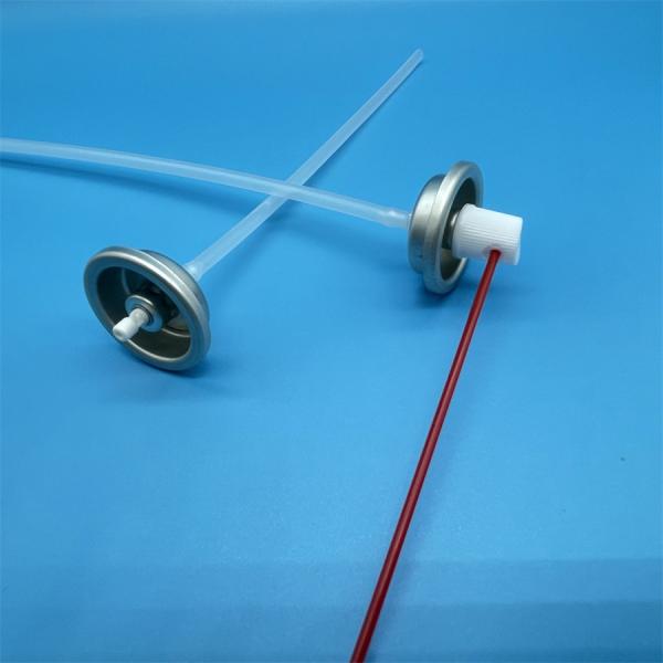 Vanne de lubrification WD-40 haute performance pour démonstrations en magasin et expérience client avec une brume constante.