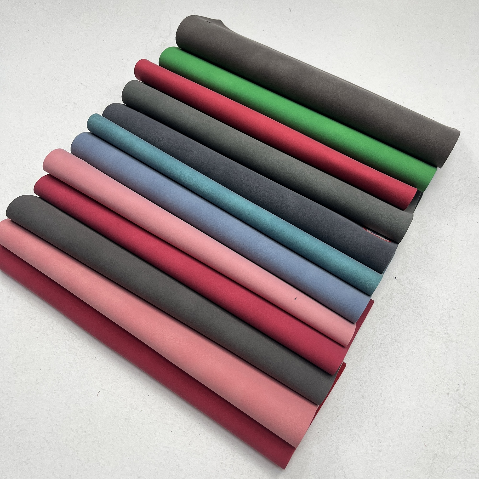 PVC Microfiber Comfortable Synthetic Leather Fabric PU Leather for Car Seats and Sofas
