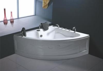 Triangle Whirlpool Shower Bathtubs Bubble Massage Reinforced Strenght Air Jet Tub Freestanding
