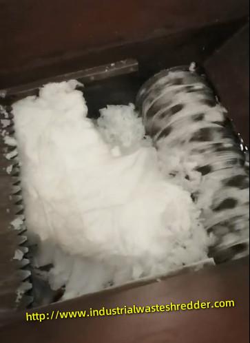 高圧プラスチックフィルムブリケットのための重用単軸粉砕機,高圧ブリケット粉砕機 45-55kw,容量400-700kg/h,バレフィルム粉砕機
