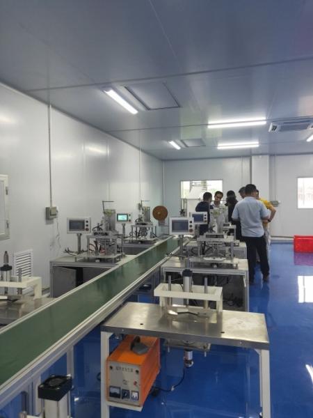 Máquina ultrassônica descartável da máscara protetora KN95, máquina médica da fabricação da máscara protetora
