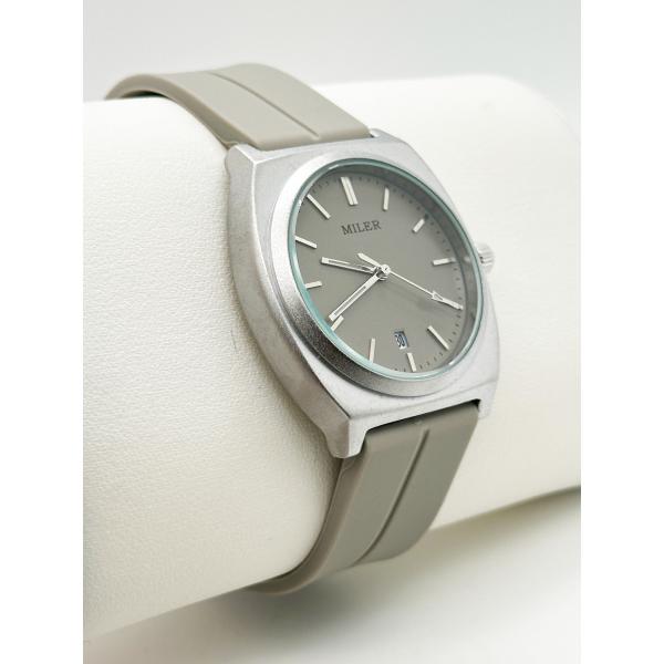 ODM Мода Спорт Минималист Ниша Силиконовые ремни Часы с корпусом из нержавеющей стали для женщины