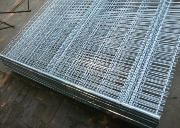 School / Highway Welded Wire Mesh Fence Panels With Vandal Resistant