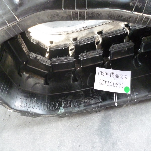 Construction Machinery Excavator Rubber Tracks 320 X 106 X 39mm Fit Bobcat