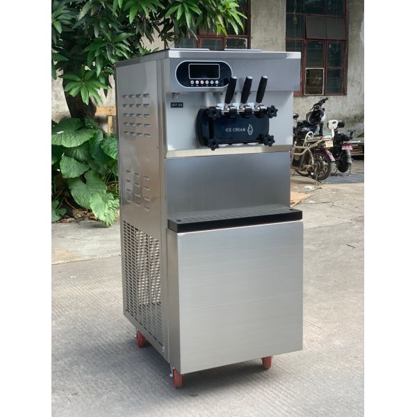 Soft Serve Three Flavor Commercial Ice Cream Maker 22-25L/H 1800W