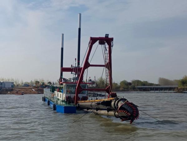 900 Cubic Meters Solid Capacity 20 Inch Cutter Suction Dredger With 30 Kw Generator And 600 M Discharge Distance