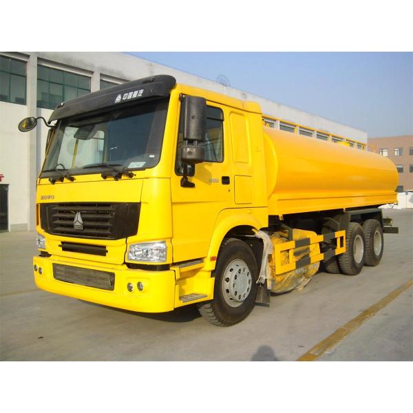 3 Axle Fuel Delivery Tank Truck , Oil Delivery Truck For Long Distance Transport
