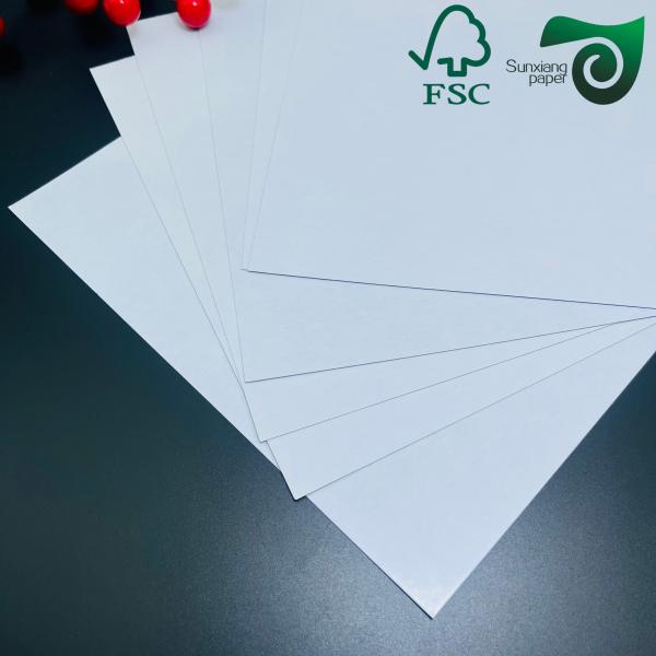 FSC Papel de arte blanco de alto brillo C1S recubierto de una sola cara 70 gsm 80 gsm para etiquetas de productos