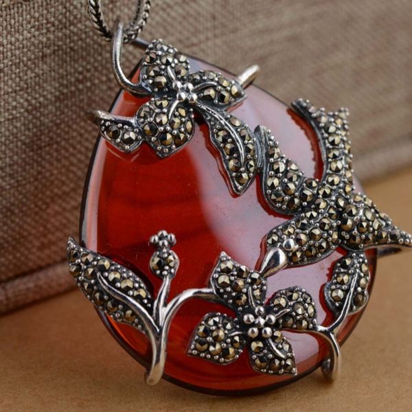 Sterling Silver Vintage Red Agate Marcasite Charm Pendant Necklace (N808070)