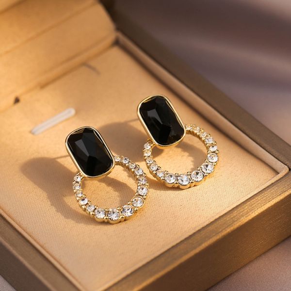 Shining Black Stone Autumn and Winter Popular Fashion 925 Silver Needle Elegant Earrings
