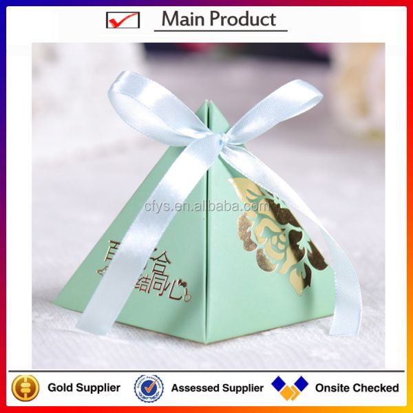 Caixa de doces de pirâmide personalizada Caixa de embalagem criativa para lembrança de casamento floral