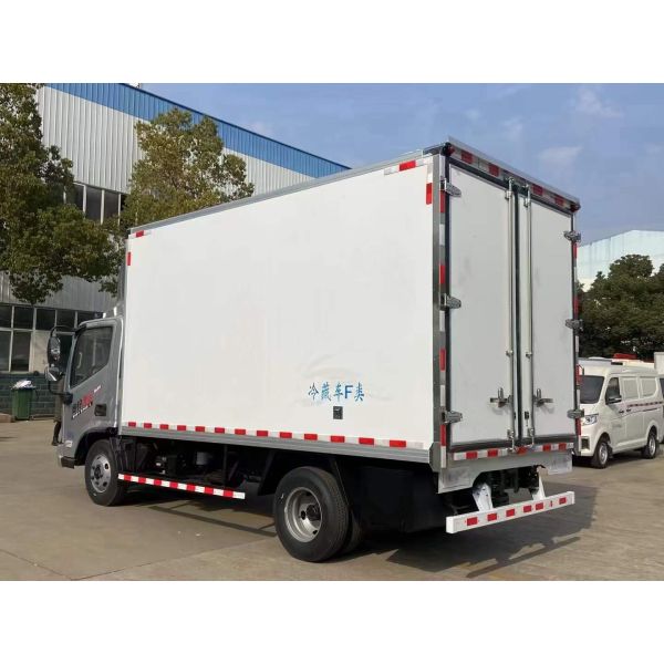 Foton Refrigerated Truck For Fresh Live Fish And Frozen Products Custom's Requirement