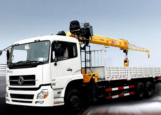 Durable Telescopic Cargo Crane Truck 12000 kg Mounted Crane 4250 kg