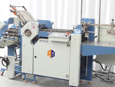 a cruz da paralela da largura de 480mm dobra a máquina de dobramento de papel com as 4 placas da curvatura