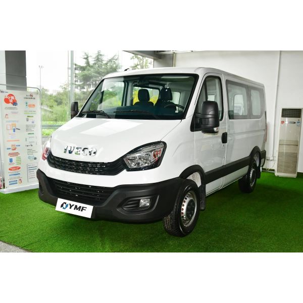 Sunroof IVECO Camper Truck Luxury Caravan RV House Vehicle Motorhome for 5 Months