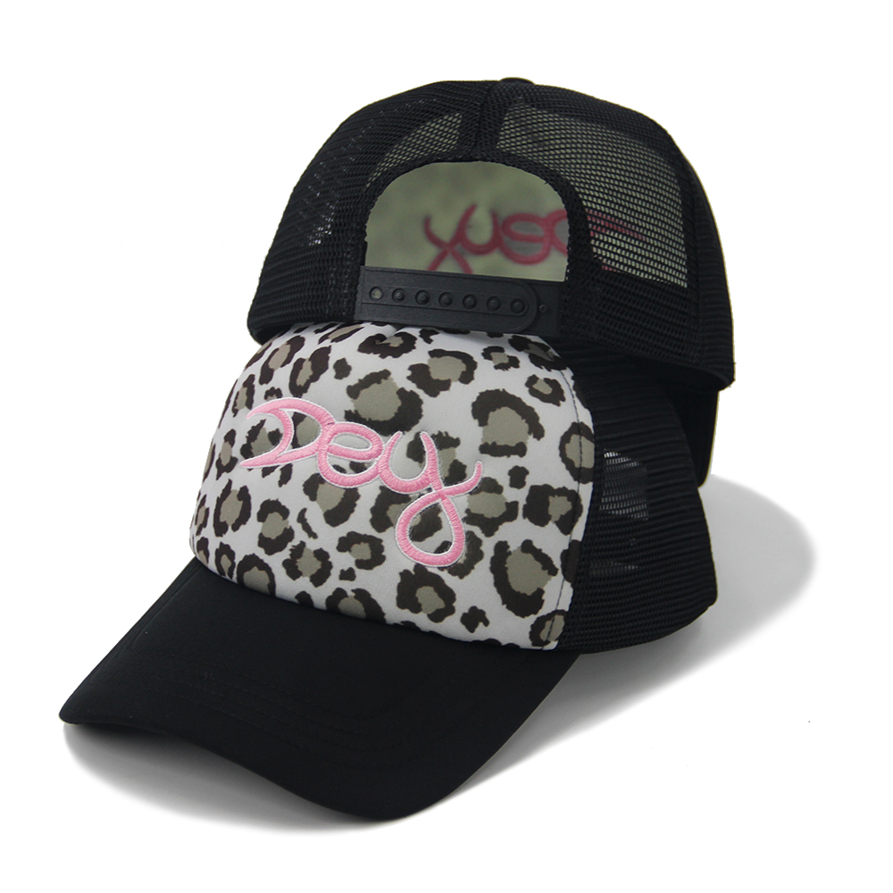 Curved Brim Foam Mesh 5 Panel Trucker Cap Embroidery Leopard Print Pattern Gorras