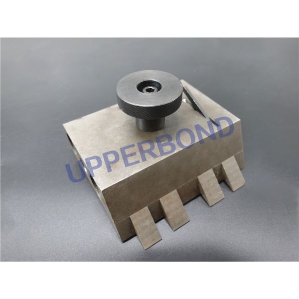 Derrubando o cilindro de rolamento de papel que opõe o bloco para a máquina do cigarro MK8