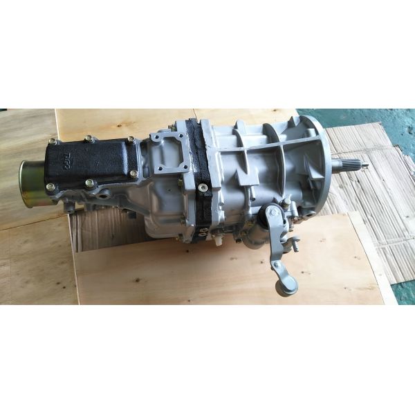 OE NO. 33030-0k350 pour le montage de la boîte de vitesses manuelle de la transmission Toyota Hilux Auto Parts