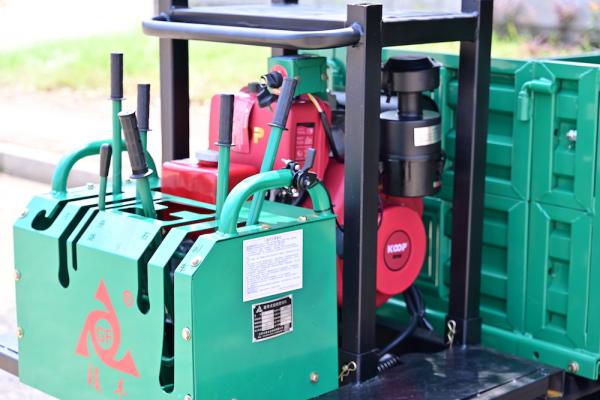 Diesel Engine Powered Hydraulic Crawler Dumper Truck 9.2kw / 300r/Min Engine Power GF2500