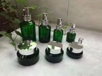 l'inclinaison de 15ml 30ml 100ml épaulent le pot de bouteille en verre a placé la diverse couleur avec la pompe et le couvercle à visser de compte-gouttes