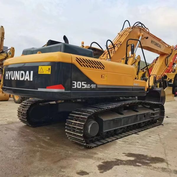 Подержанный экскаватор Hyundai 305lc-9T в хорошем состоянии