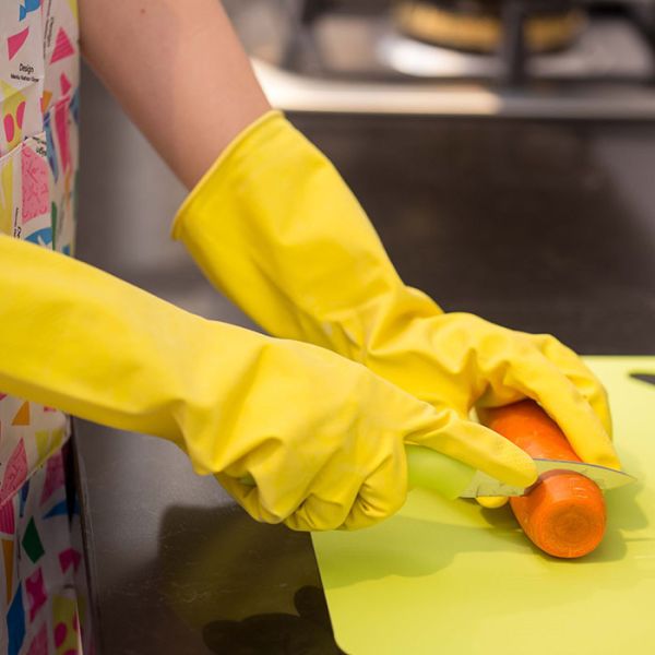 Перчатки Flocklined желтого хлопка цвета резиновые для пользы кухни домочадца
