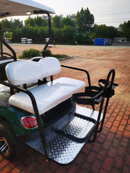 Chariot de golf électrique blanc classique 4 places personnalisé avec couleurs et logos avec batterie au lithium