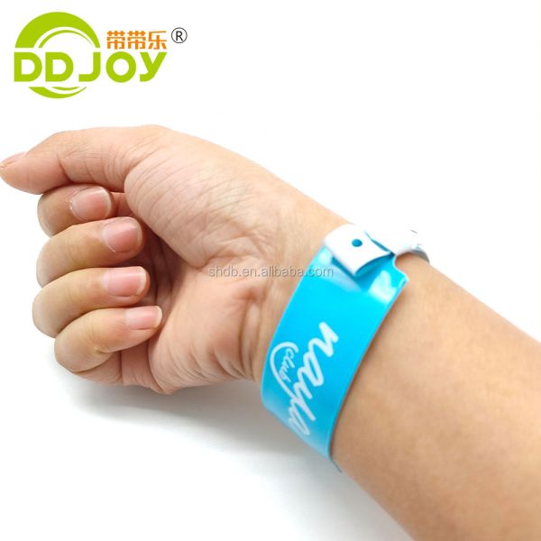 Custom Logo Soft Vinyl Wristband for Concerts Bulk Customization Bracelets or Bangles Type