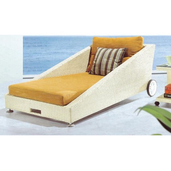 2 wheels waterproof fabric rattan sun lounger / daybed/ sunbed   ---YS6000
