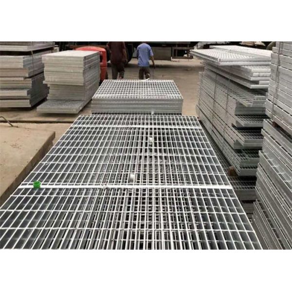 Light Structure Galvanzied Road Safety Steel Grating 75mm-200mm Pitch