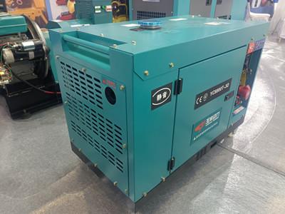140 KW Cummins Commercial Generator 175 KVA Powered Small Cummins Generator