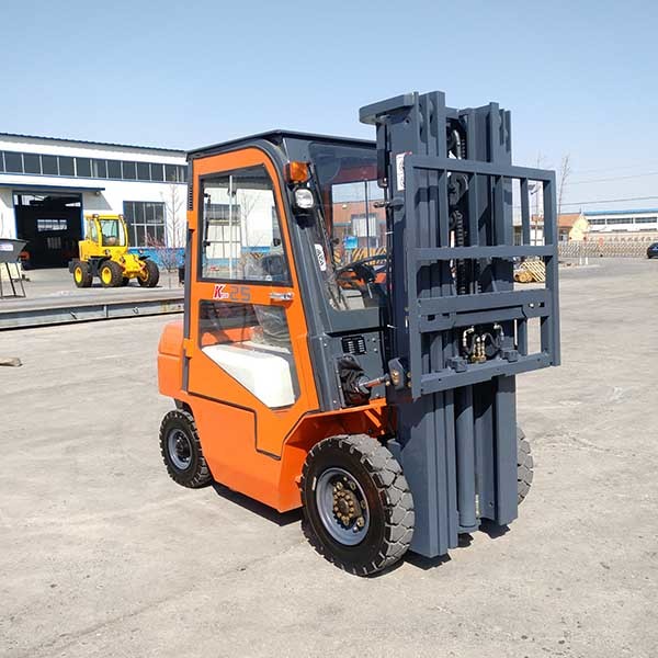2500kg CPCD25 Gasoline Forklift Chinese Engine 2.5 T Forklift With Cabin