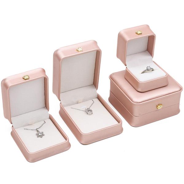 Logo personnalisé Boîte à bijoux Rose or Design de couronne en cuir pour anneaux Boucles d'oreilles et colliers