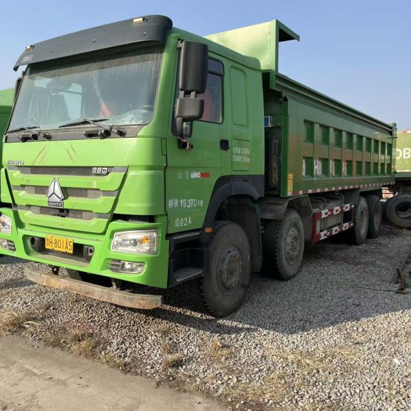 Used HOWO 371HP 6x4 Drive Heavy Dump Truck with 31-40t Load Capacity for Mining