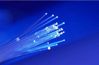 Le câble de fibre optique aérien composé OPGW 48/96 creuse le mode unitaire