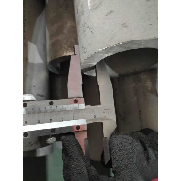 Aisi ASTM Stainless Steel Round Pipes 201 Stainless Steel Tube 5.8m To 12m