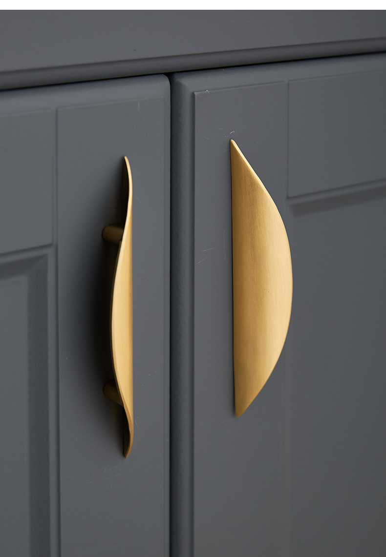 Modern Minimalist Solid Brass Invisible Handle Light Luxury Gold Drawer Pull Wardrobe Door Handle for Kitchen & Exterior Use