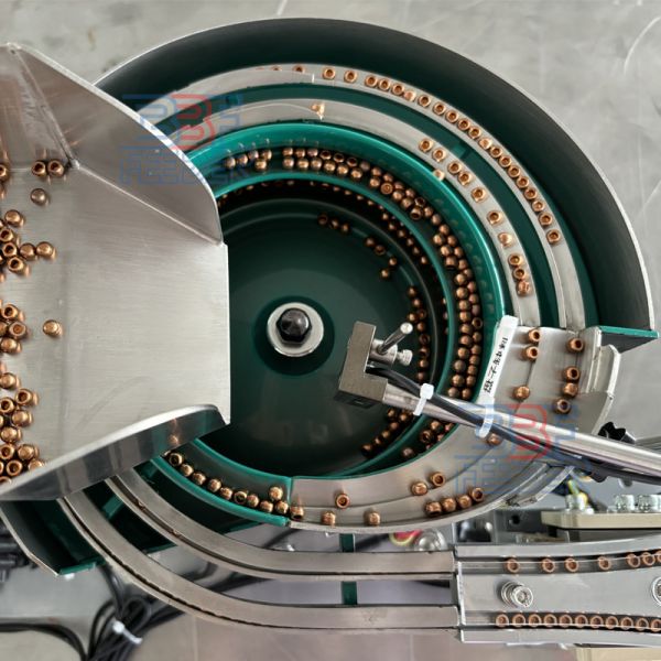 Автоматический вибрационный кормильщик миски на заказ Медные орехи Винты Кормильная миска